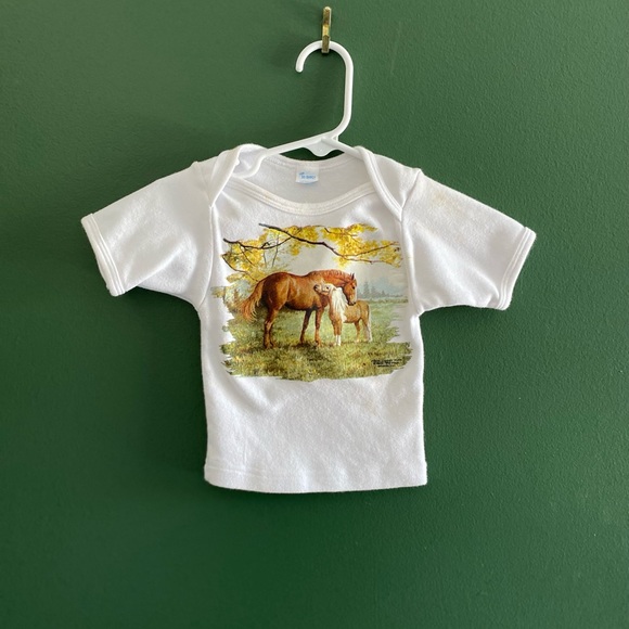 Horse T-shirt - Picture 2 of 3